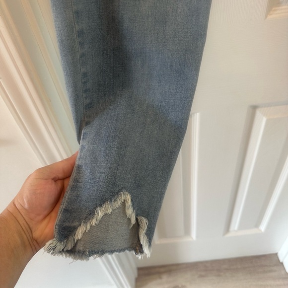 2 pairs of Sofia Vegara High-Waisted Jeans - Picture 11 of 15